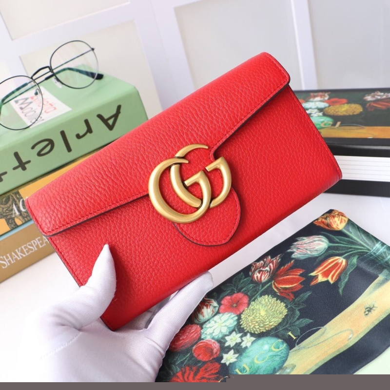 G*u*i wallets & purse